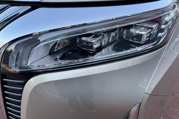 Used Wey Gaoshan 2023 Four-Wheel Drive Flagship Edition Exterior 4