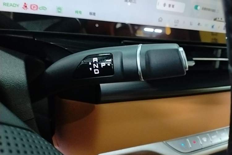 Used Wey Gaoshan 2023 Four-Wheel Drive Flagship Edition Gear Lever