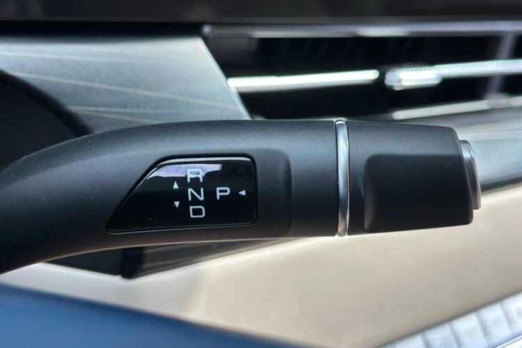 Used Wey Gaoshan 2023 Four-Wheel Drive Flagship Edition Gear Lever