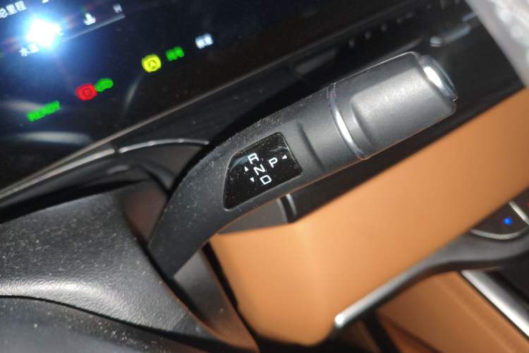 Used Wey Gaoshan 2023 Four-Wheel Drive Flagship Edition Gear Lever