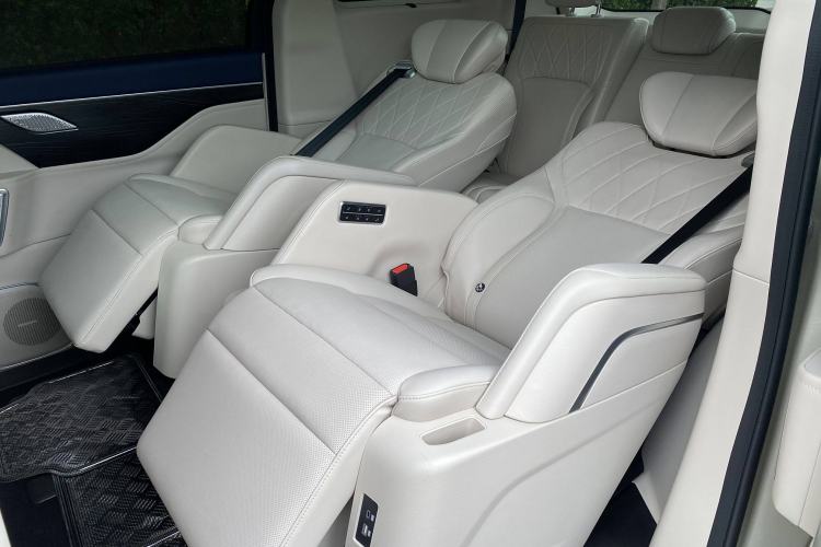 Used Wey Gaoshan 2023 Four-Wheel Drive Flagship Edition Interior 3