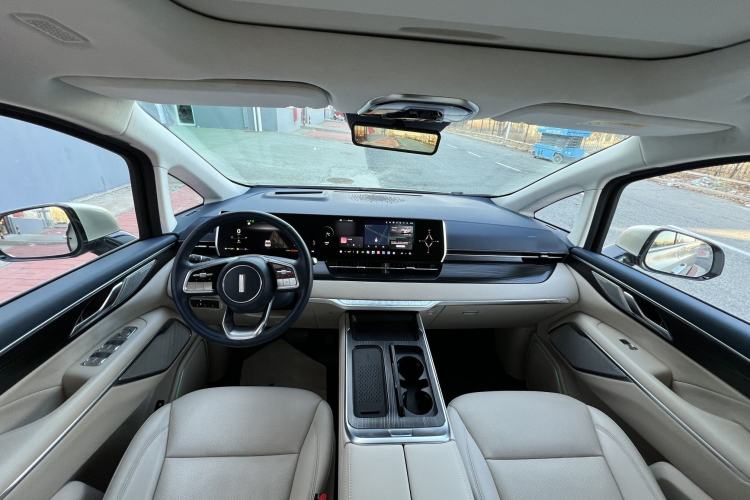 Used Wey Gaoshan 2023 Four-Wheel Drive Flagship Edition Interior 5