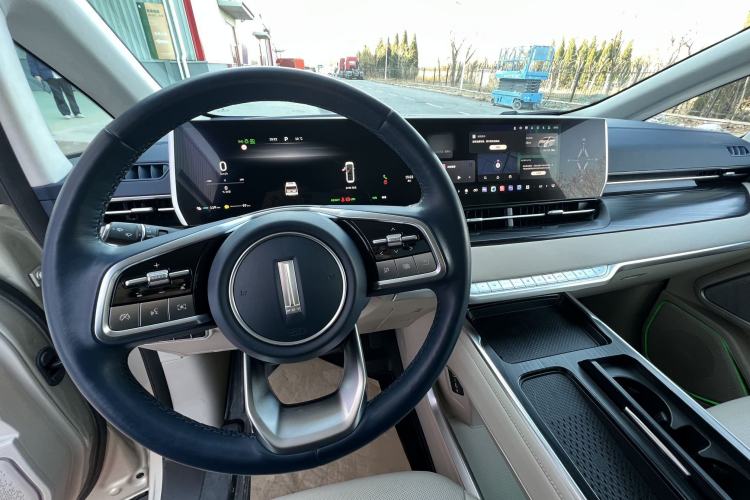 Used Wey Gaoshan 2023 Four-Wheel Drive Flagship Edition Interior 6