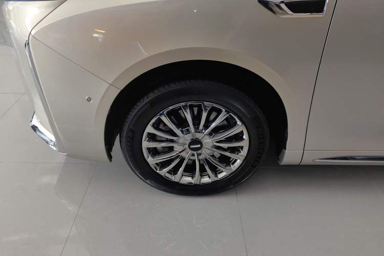 Used Wey Gaoshan 2023 Four-Wheel Drive Flagship Edition Left Front Wheel Hub