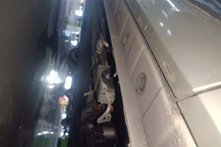 Used Wey Gaoshan 2023 Four-Wheel Drive Flagship Edition Left Side Sill