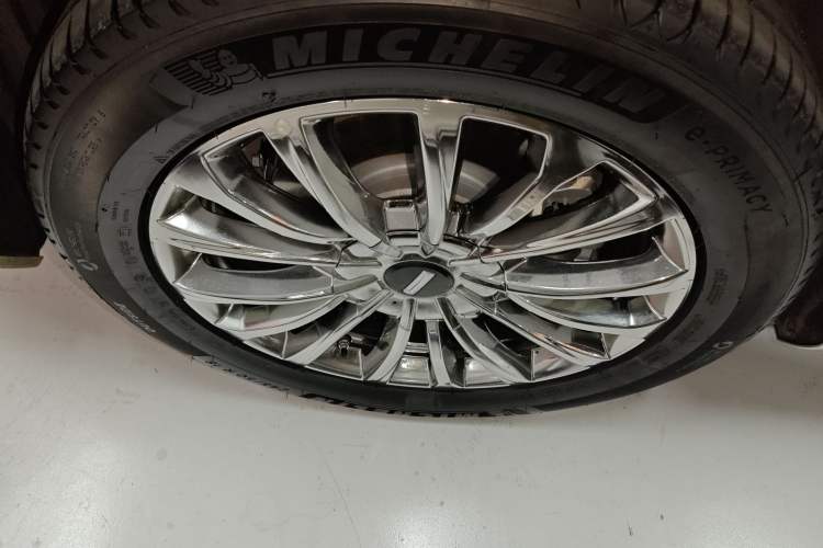 Used Wey Gaoshan 2023 Four-Wheel Drive Flagship Edition Right Rear Wheel Hub