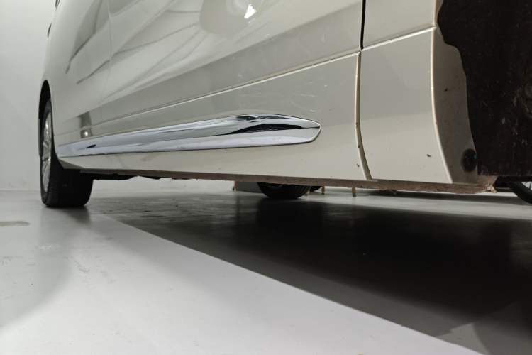 Used Wey Gaoshan 2023 Four-Wheel Drive Flagship Edition Right Side Sill