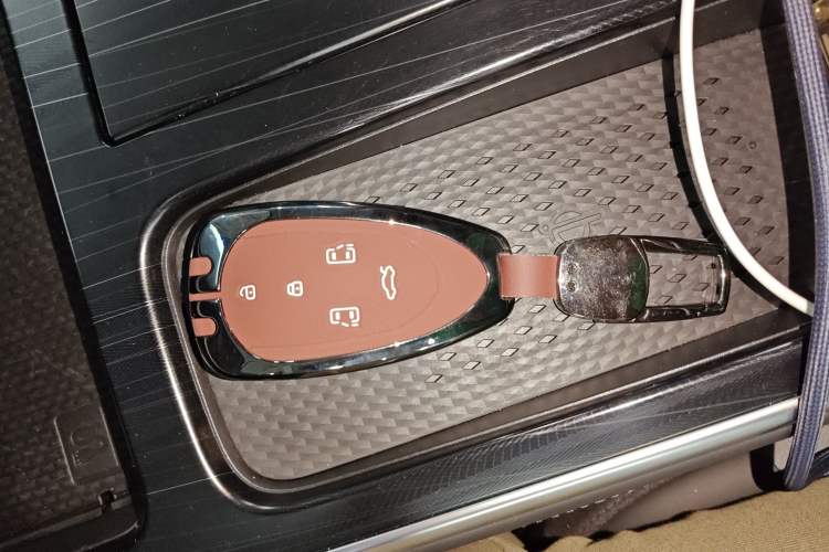Used Wey Gaoshan 2023 Four-Wheel Drive Flagship Edition Vehicle Key