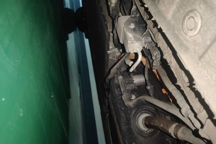 Used Wey Gaoshan 2023 Four-Wheel Drive Flagship Edition Chassis Rear Left