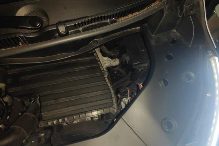 Used Wey Gaoshan 2023 Four-Wheel Drive Flagship Edition Engine Bay Left