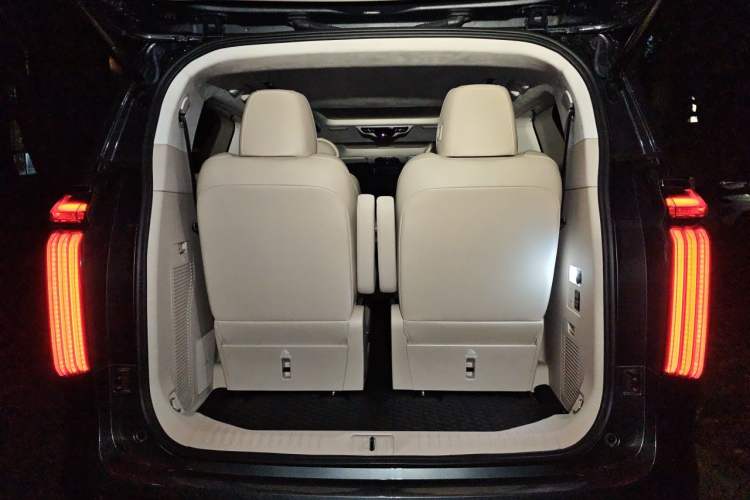 Used Wey Gaoshan 2023 Four-Wheel-Drive Executive Extended Version Trunk