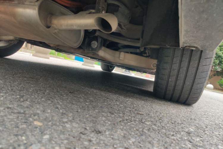 Used Wey Gaoshan 2023 Four-Wheel-Drive Executive Extended Version Chassis Rear Right