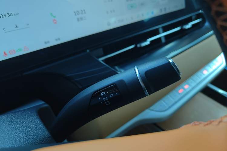 Used Wey Gaoshan 2023 Four-Wheel-Drive Executive Extended Version Gear Lever