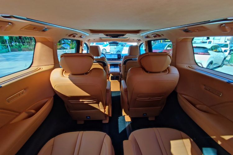 Used Wey Gaoshan 2023 Four-Wheel-Drive Executive Extended Version Interior 6