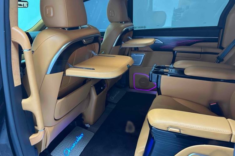 Used Wey Gaoshan 2023 Four-Wheel-Drive Executive Extended Version Interior 8