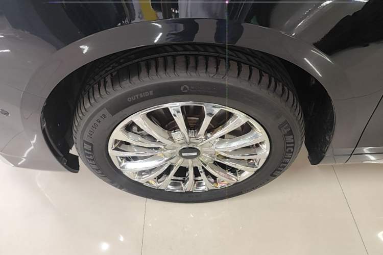 Used Wey Gaoshan 2023 Four-Wheel-Drive Executive Extended Version Left Front Wheel Hub