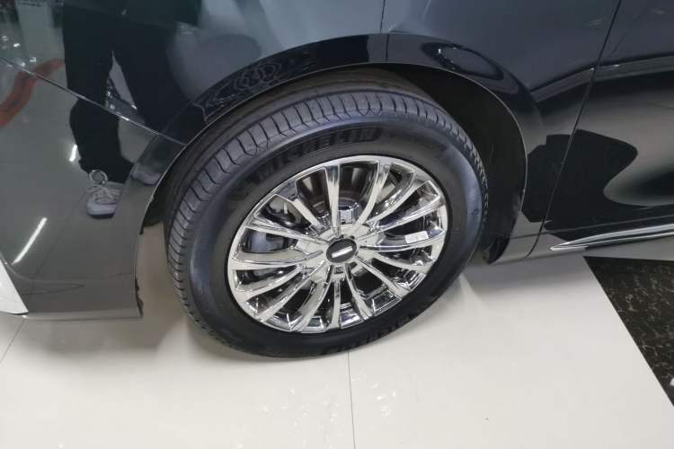 Used Wey Gaoshan 2023 Four-Wheel-Drive Executive Extended Version Left Front Wheel Hub