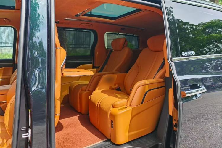 Used Wey Gaoshan 2023 Four-Wheel-Drive Executive Extended Version Left Rear Seat