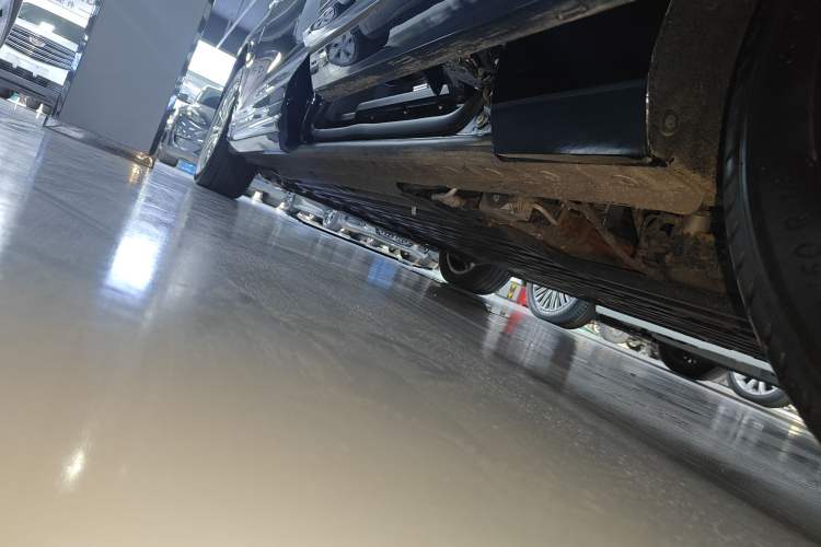 Used Wey Gaoshan 2023 Four-Wheel-Drive Executive Extended Version Left Side Sill