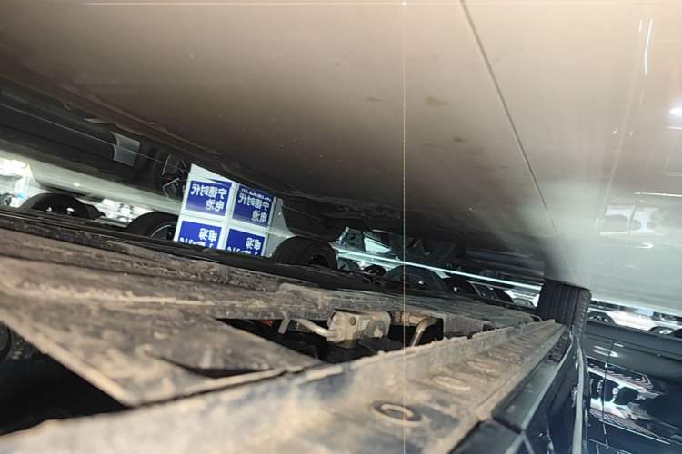 Used Wey Gaoshan 2023 Four-Wheel-Drive Executive Extended Version Left Side Sill