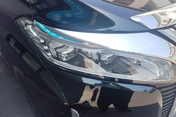 Used Wey Gaoshan 2023 Four-Wheel-Drive Executive Extended Version Right Front Headlight