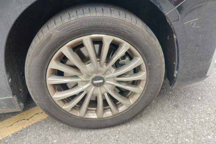 Used Wey Gaoshan 2023 Four-Wheel-Drive Executive Extended Version Right Front Wheel Hub