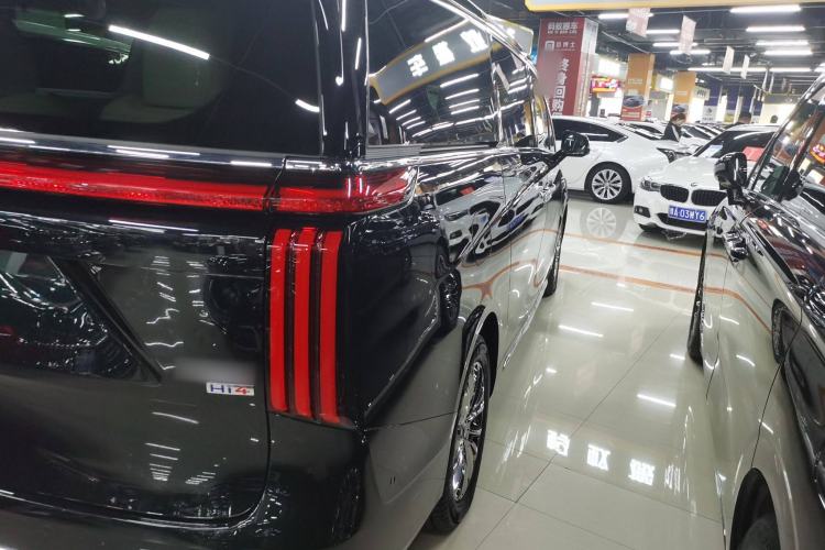 Used Wey Gaoshan 2023 Four-Wheel-Drive Executive Extended Version Right Rear Taillight