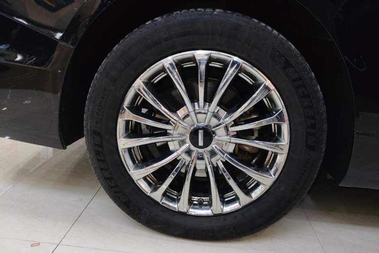 Used Wey Gaoshan 2023 Four-Wheel-Drive Executive Extended Version Right Rear Wheel Hub
