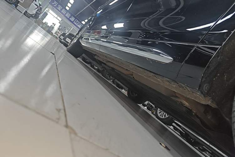 Used Wey Gaoshan 2023 Four-Wheel-Drive Executive Extended Version Right Side Sill