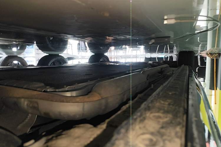 Used Wey Gaoshan 2023 Four-Wheel-Drive Executive Extended Version Right Side Sill