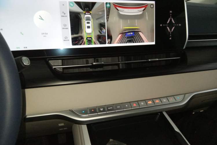 Used Wey Gaoshan 2023 Four-Wheel Drive Flagship Edition Audio And AC Panel