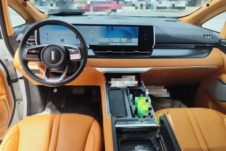 Used Wey Gaoshan 2023 Four-Wheel-Drive Executive Extended Version Center Console