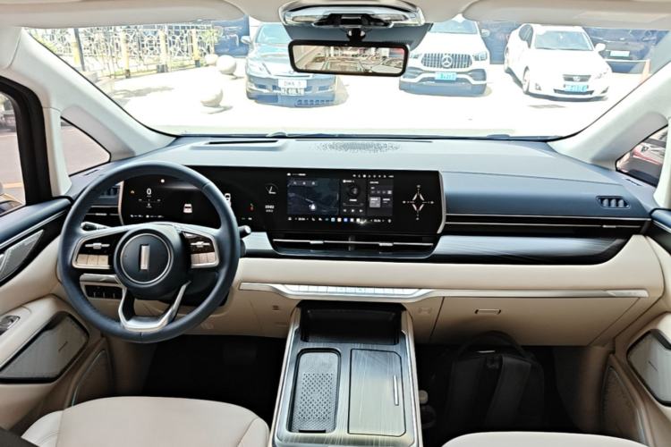 Used Wey Gaoshan 2023 Four-Wheel Drive Flagship Edition Center Console