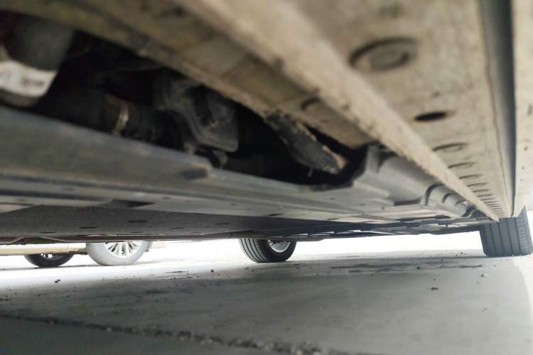 Used Wey Gaoshan 2023 Four-Wheel-Drive Executive Extended Version Chassis Front Left