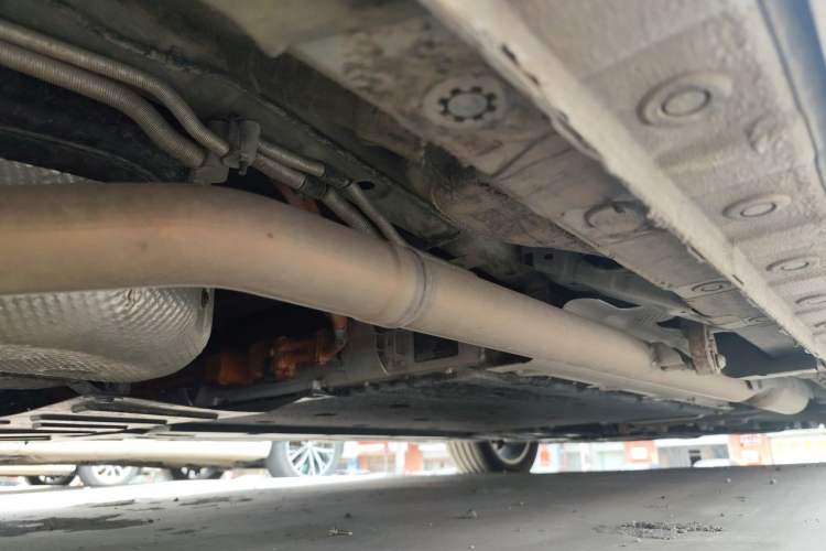 Used Wey Gaoshan 2023 Four-Wheel-Drive Executive Extended Version Chassis Rear Right