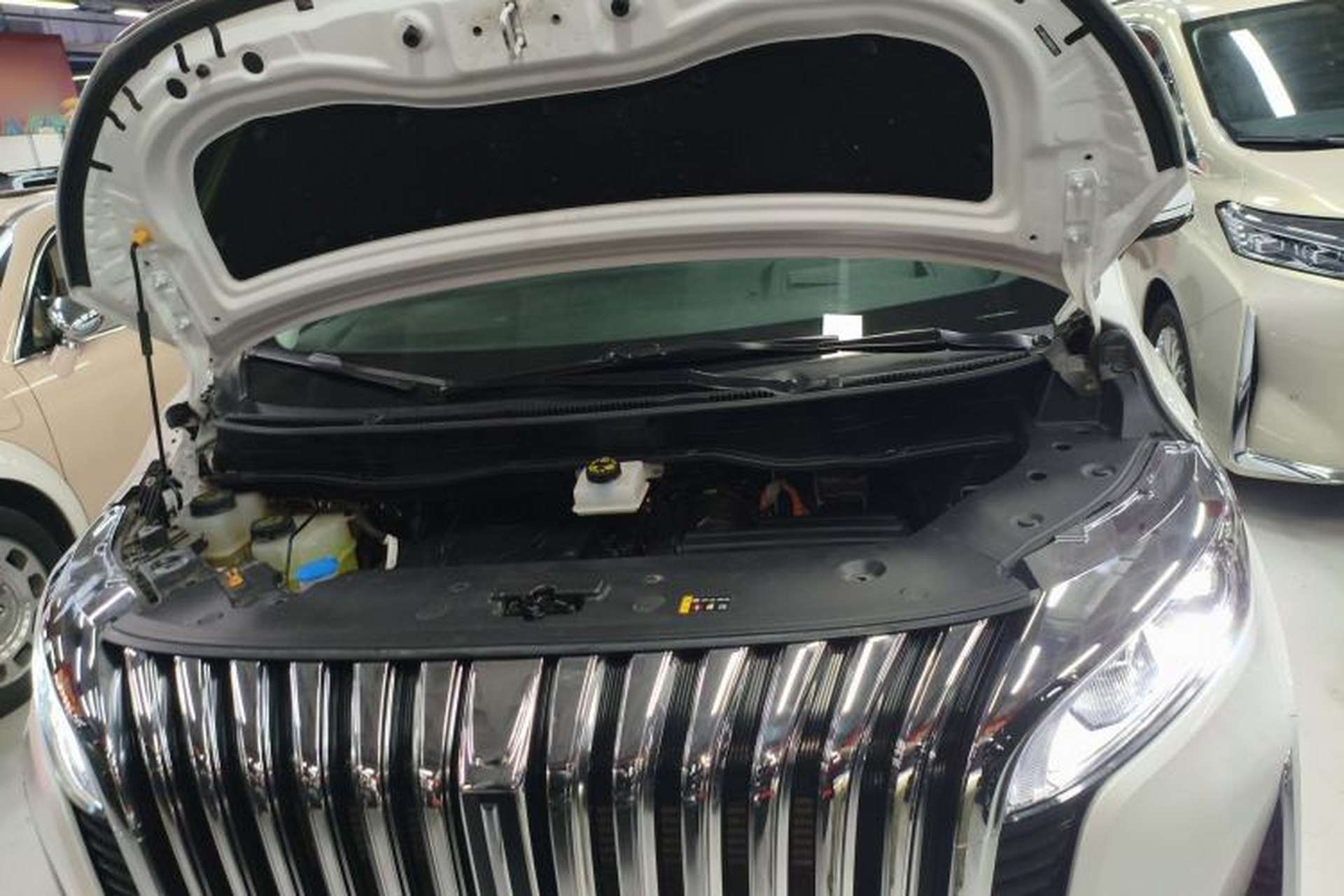 Used Wey Gaoshan 2023 Four-Wheel Drive Flagship Edition Engine Bay