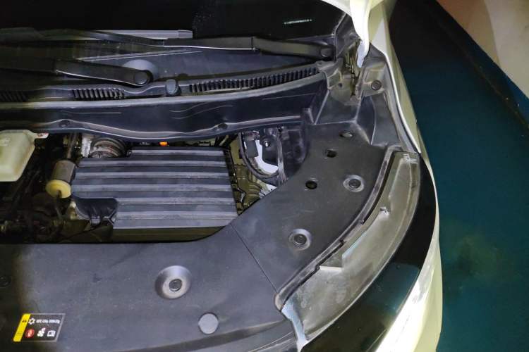 Used Wey Gaoshan 2023 Four-Wheel Drive Flagship Edition Engine Bay Left