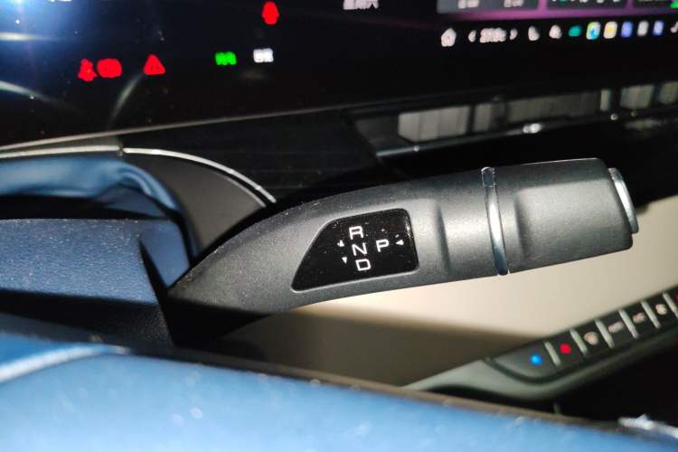 Used Wey Gaoshan 2023 Four-Wheel Drive Flagship Edition Gear Lever