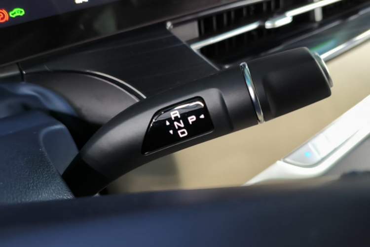 Used Wey Gaoshan 2023 Four-Wheel-Drive Executive Extended Version Gear Lever