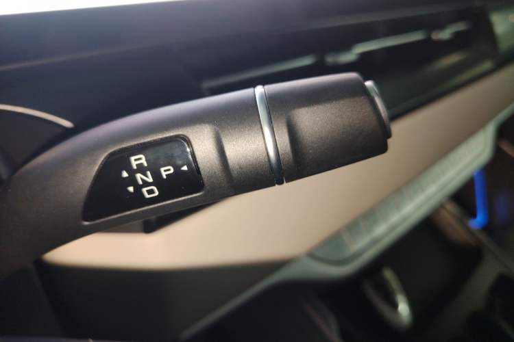 Used Wey Gaoshan 2023 Four-Wheel Drive Flagship Edition Gear Lever