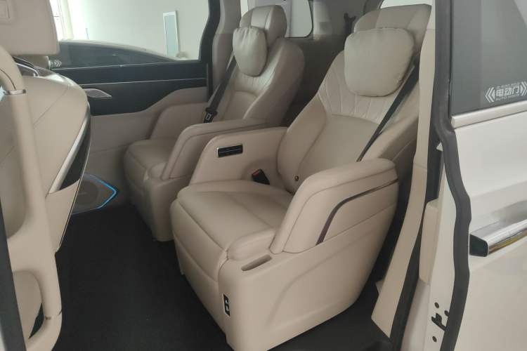Used Wey Gaoshan 2023 Four-Wheel Drive Flagship Edition Interior 1