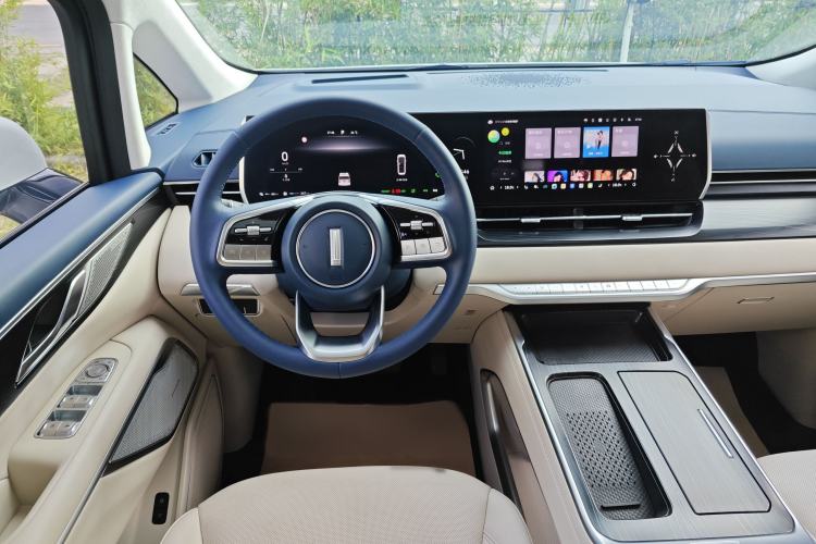Used Wey Gaoshan 2023 Four-Wheel Drive Flagship Edition Interior 11