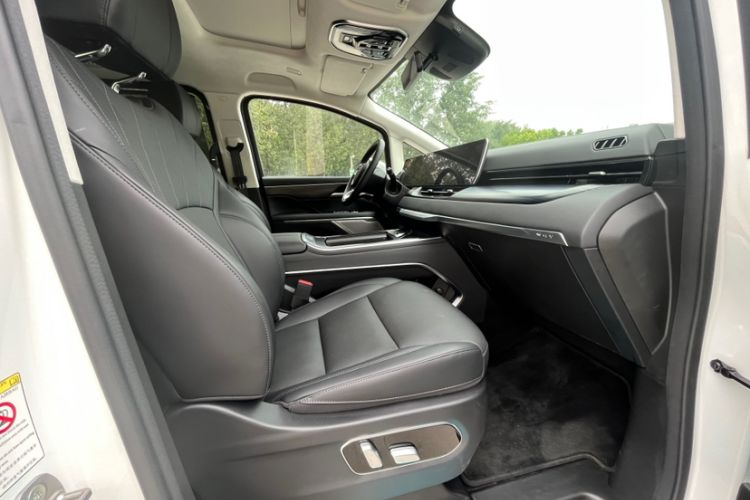 Used Wey Gaoshan 2023 Four-Wheel Drive Flagship Edition Interior 12