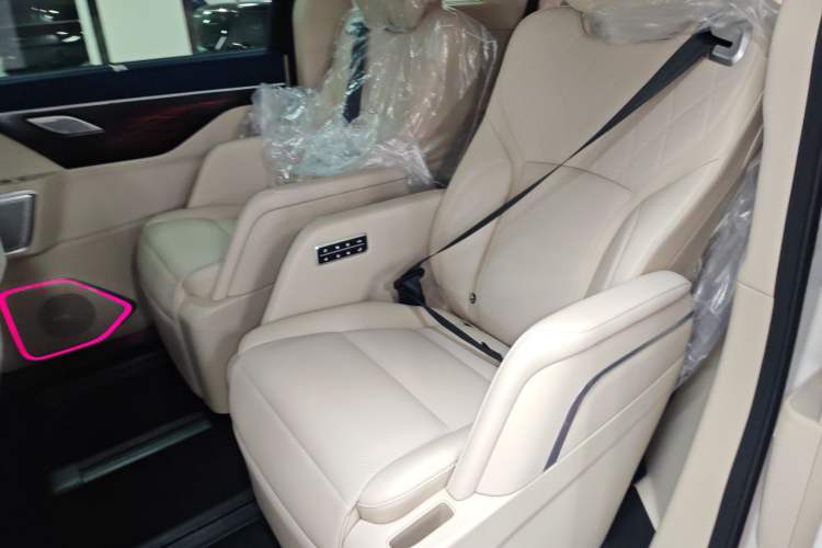 Used Wey Gaoshan 2023 Four-Wheel Drive Flagship Edition Interior 4