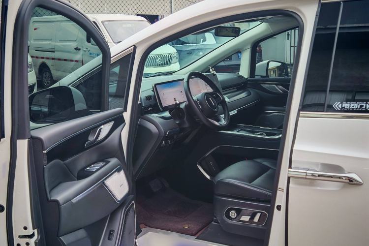 Used Wey Gaoshan 2023 Four-Wheel Drive Flagship Edition Interior 5