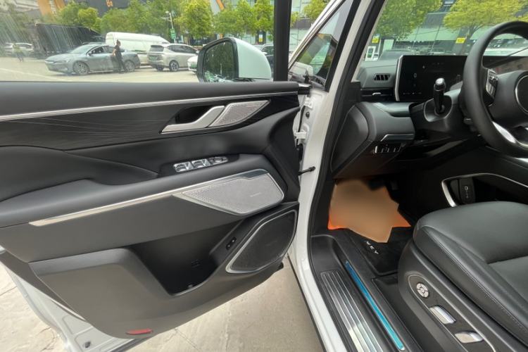 Used Wey Gaoshan 2023 Four-Wheel Drive Flagship Edition Interior 5