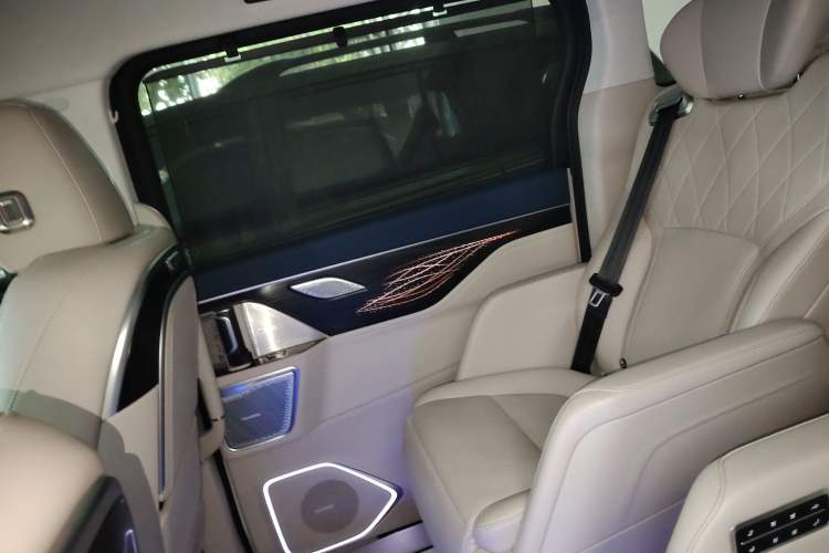 Used Wey Gaoshan 2023 Four-Wheel Drive Flagship Edition Interior 6