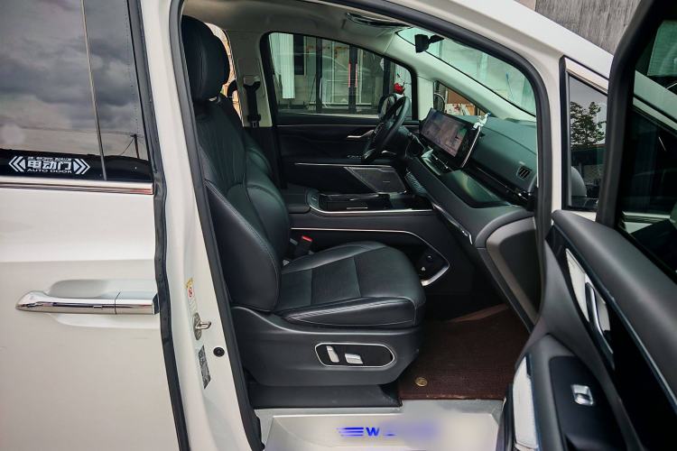 Used Wey Gaoshan 2023 Four-Wheel Drive Flagship Edition Interior 8
