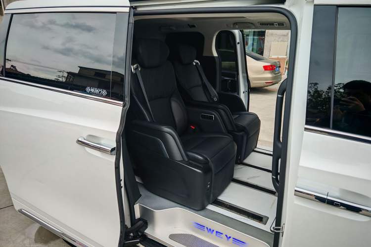 Used Wey Gaoshan 2023 Four-Wheel Drive Flagship Edition Interior 9