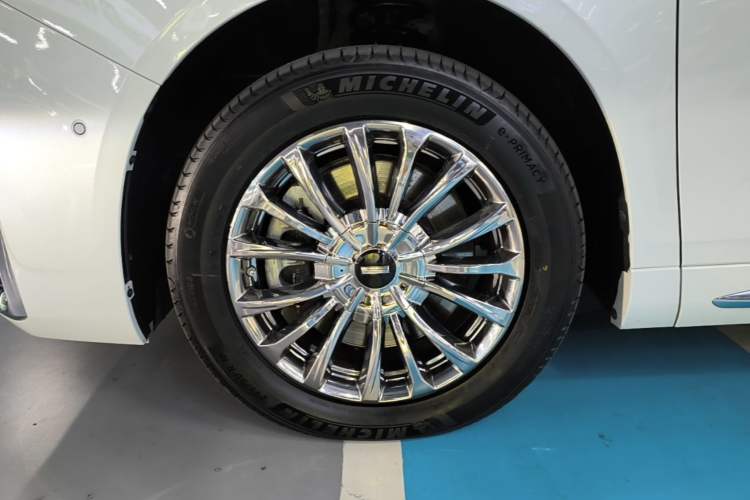 Used Wey Gaoshan 2023 Four-Wheel-Drive Executive Extended Version Left Front Wheel Hub